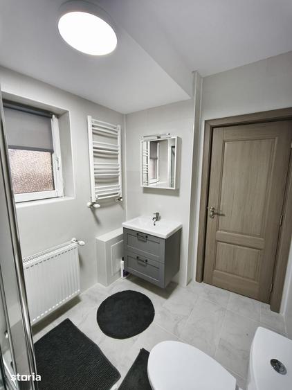 Casă cu 4 camere cu Teren 50 Mp în Central