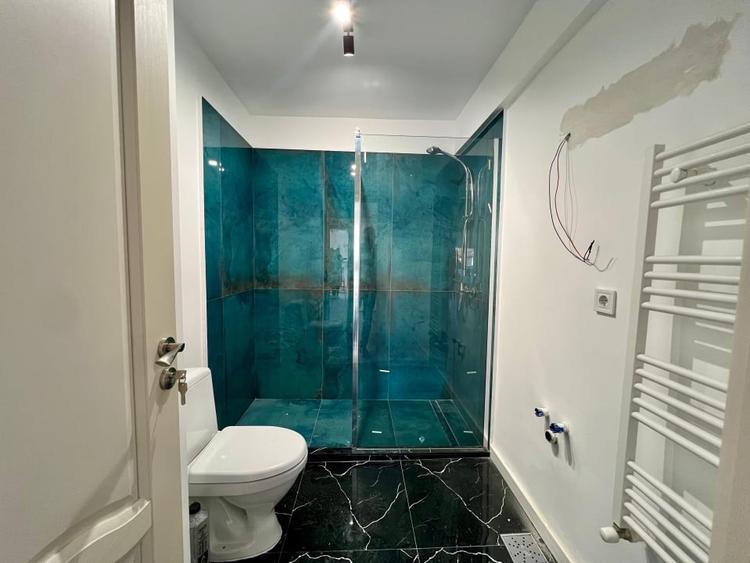Apartament cu 4 camere decomandat în Dâmbul Rotund