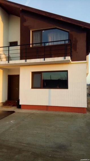 Casă cu 3 camere cu Teren 250 Mp în Valu lui Traian
