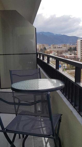 Apartament cu 2 camere decomandat în Tractorul