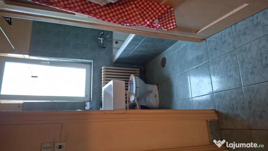 Apartament cu 2 camere decomandat în Rahova
