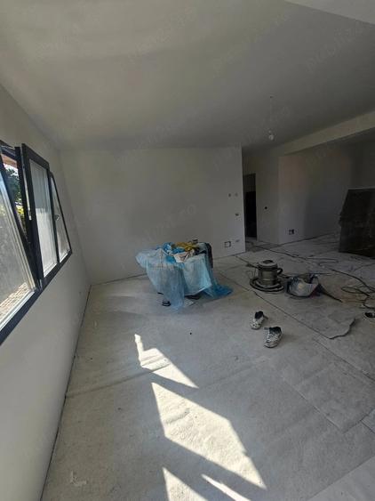 Casă cu Teren 1100 Mp în Bogdănești (Bujoreni)