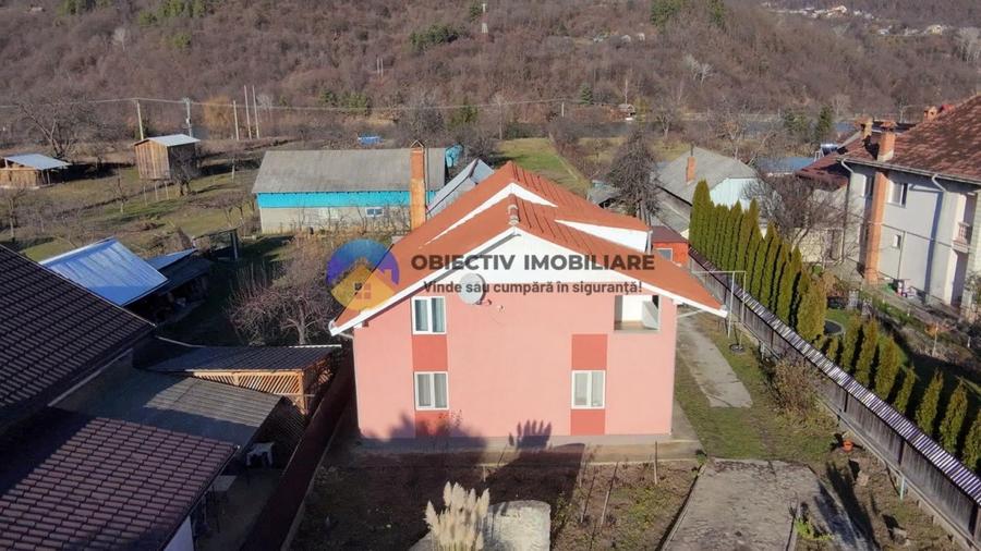 Casă individuală cu 4 camere cu Canalizare în Alexandru cel Bun
