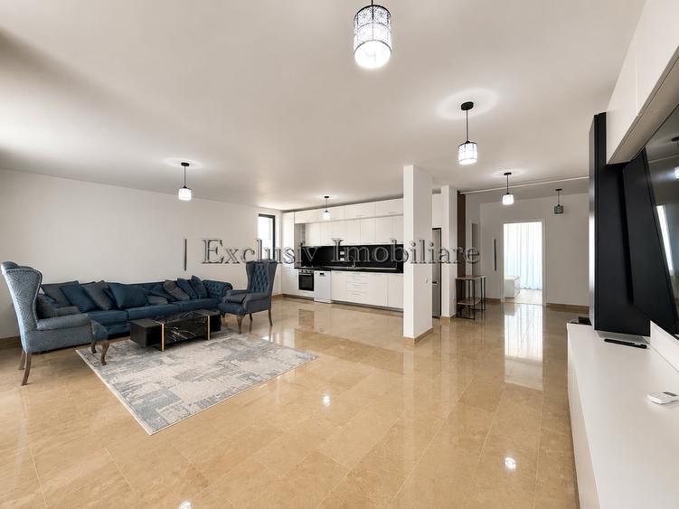 Apartament cu 4 camere decomandat în Faleza Nord