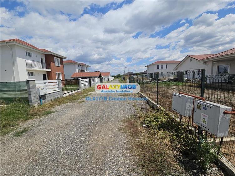 Casă cu 4 camere cu Teren 515 Mp în Crevedia