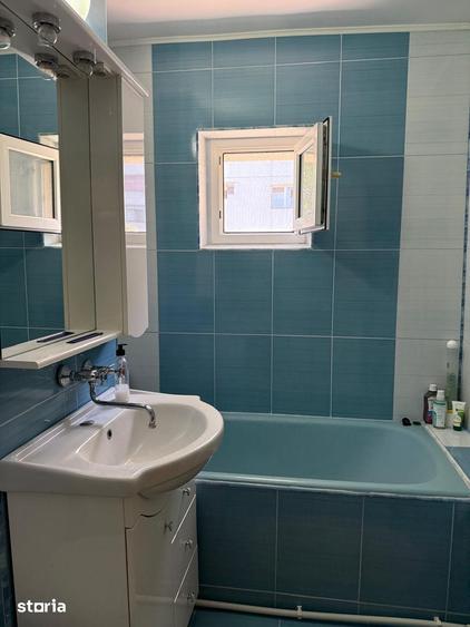 Apartament cu 2 camere decomandat în Micro 17