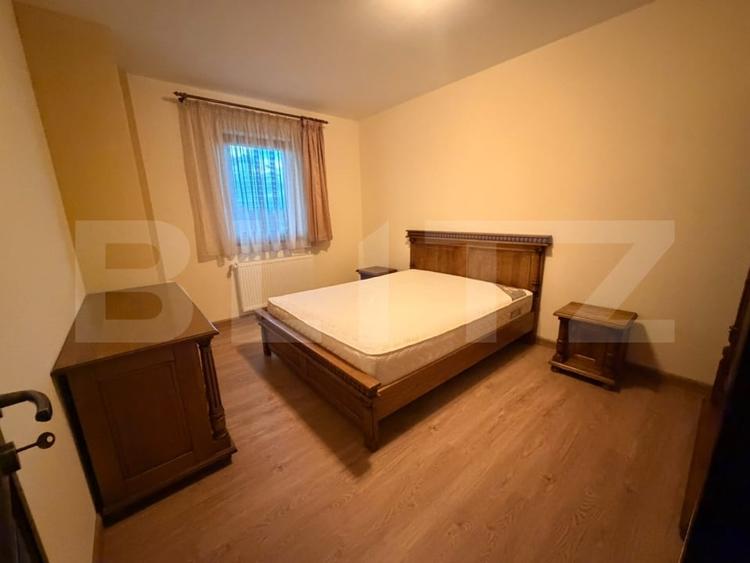 Apartament cu 3 camere semidecomandat, mobilat în Moșnița Nouă