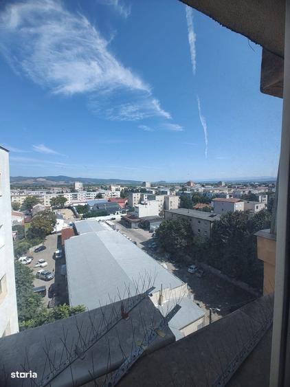Apartament cu 4 camere decomandat în Decebal