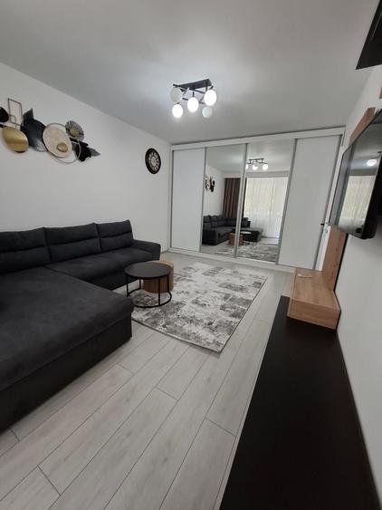 Apartament cu 2 camere decomandat în Doamna Ghica