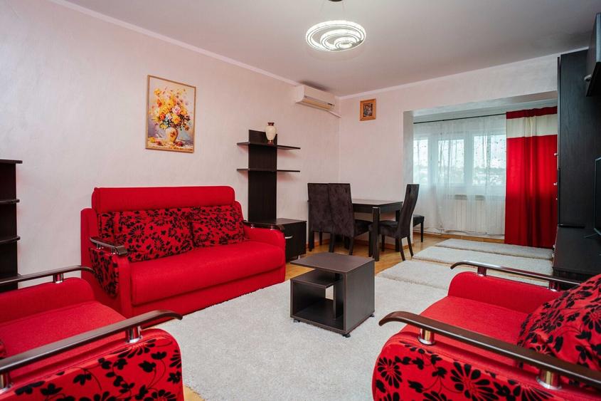 Apartament cu 3 camere decomandat, mobilat în Central
