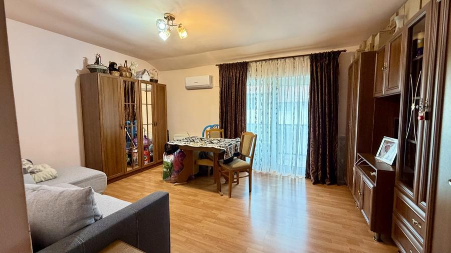 Apartament de 55 mp utili,parcare inclusa,zona Florilor - 7
