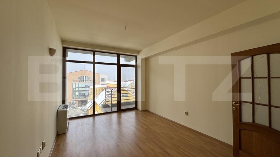 Apartament cu 4 camere decomandat în Brazda lui Novac