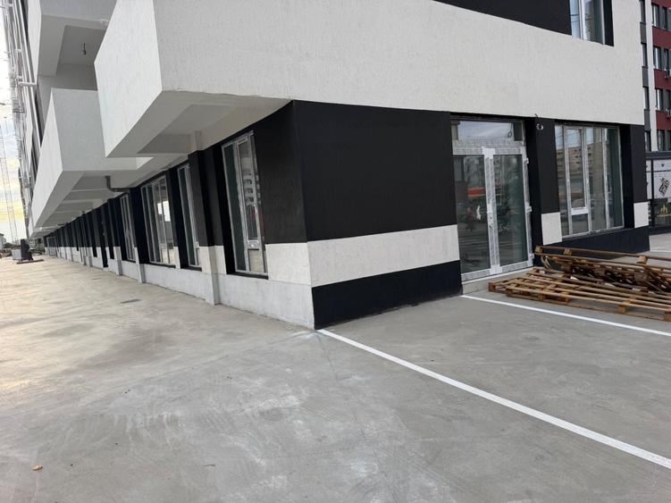 Spațiu comercial, de 40 mp, în Roșu
