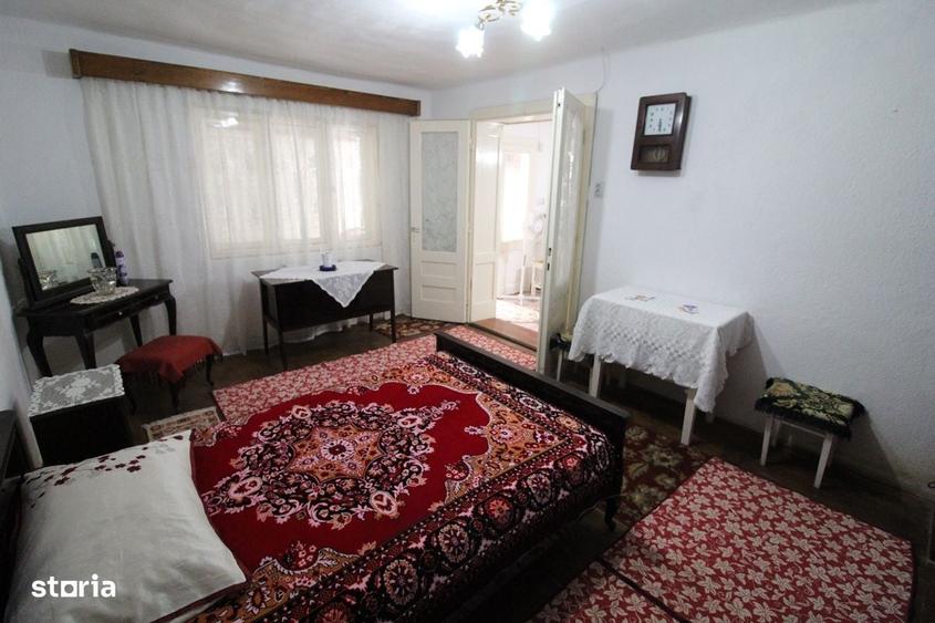 Casă cu 4 camere în Central