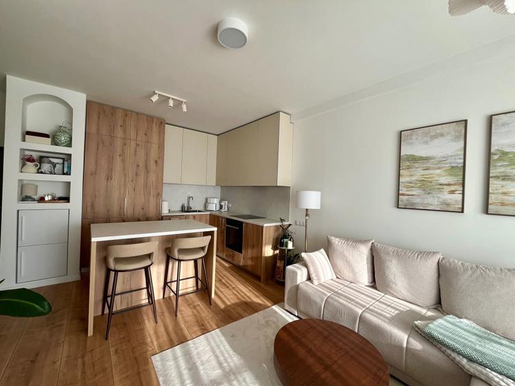 Apartament cu 2 camere semidecomandat în Florești