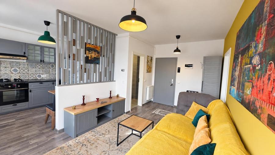 Apartament cu 2 camere semidecomandat în Avantgarden
