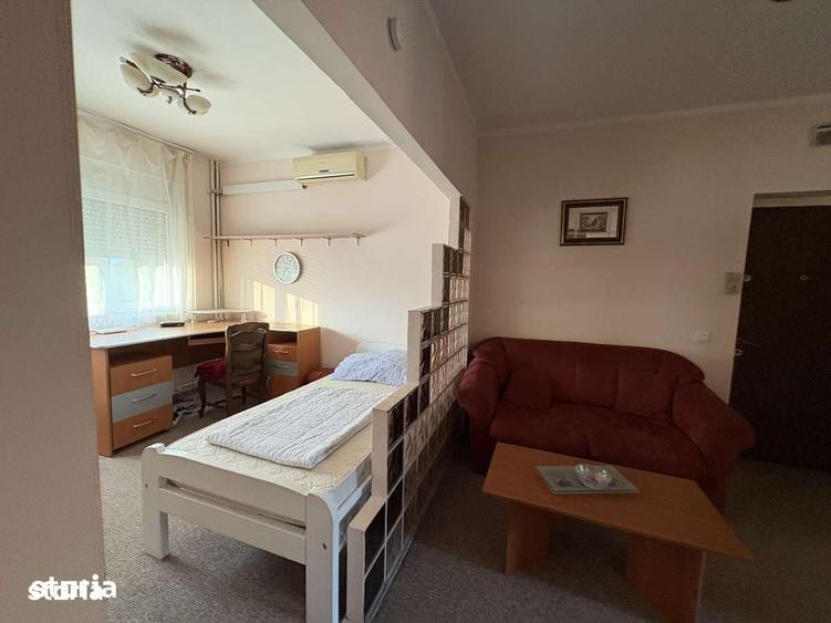 Apartament cu 3 camere decomandat în Ultracentral