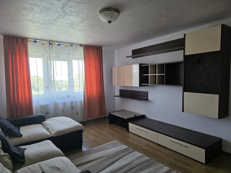 Apartament cu 2 camere decomandat în Ceardac