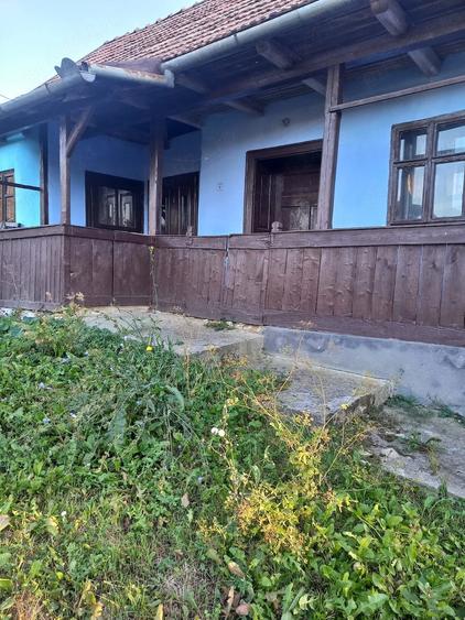 Casă cu 2 camere cu Teren 1202 Mp în Sic