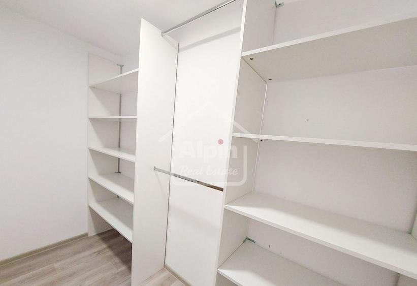 Apartament cu 2 camere decomandat, mobilat în Tractorul