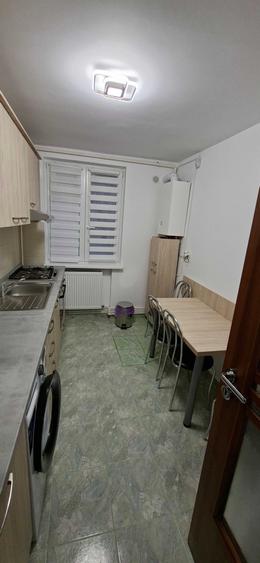 Inchiriez apartament 2 camere str. Petru Rares - 6