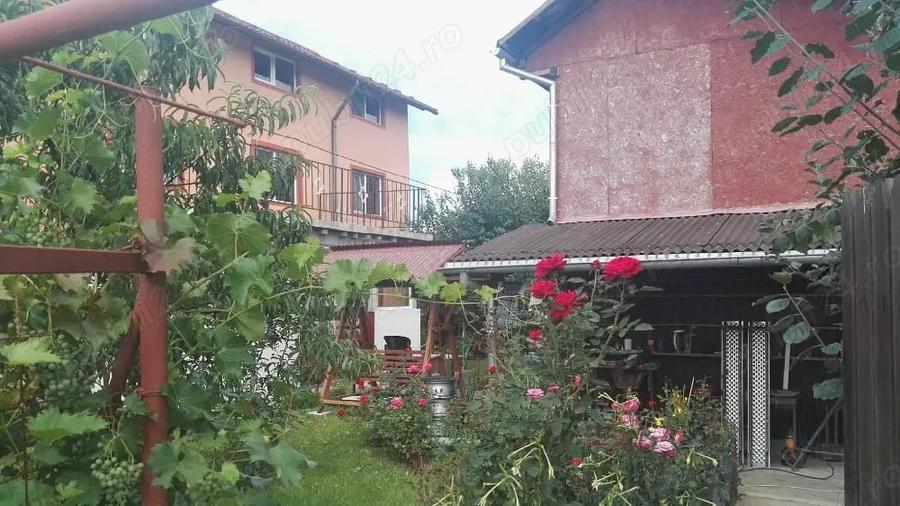 Casă cu Teren 700 Mp în Central