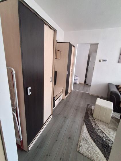 Apartament cu 2 camere semidecomandat în Păulești
