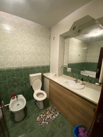 Apartament cu 2 camere decomandat în Florești