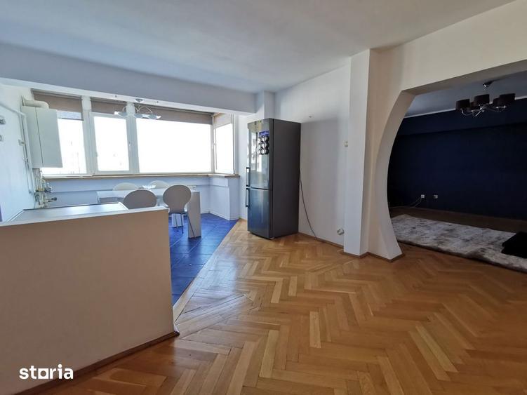 Apartament cu 3 camere decomandat, mobilat în Central