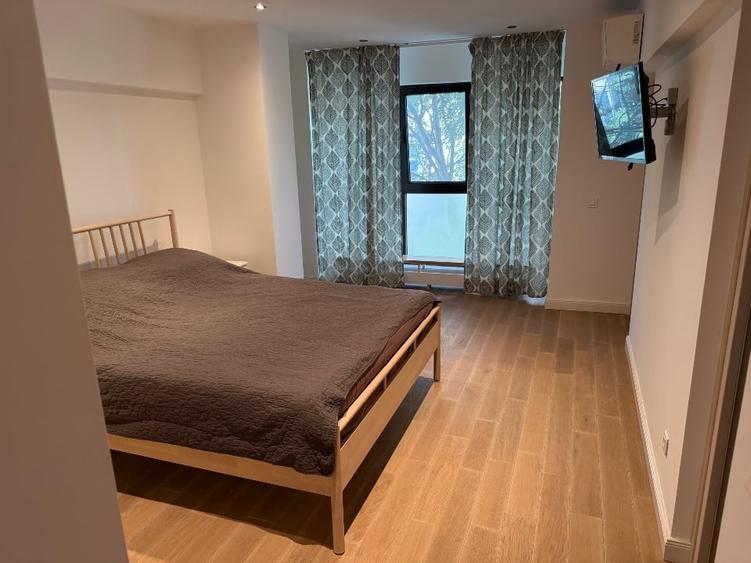 Apartament cu 3 camere circular, mobilat în Unirii