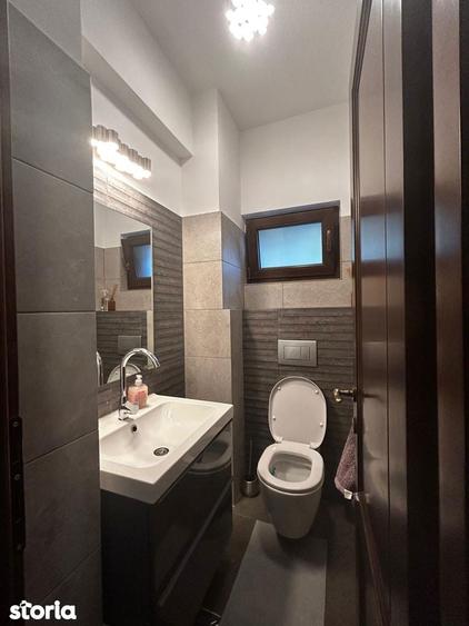 Casă cu 6 camere cu Teren 469 Mp în Băneasa