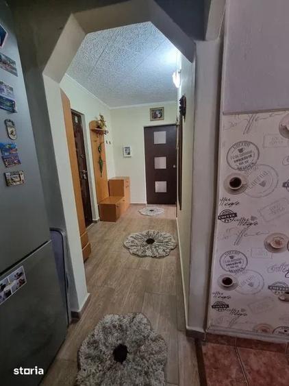Apartament cu 2 camere decomandat în Micro 17