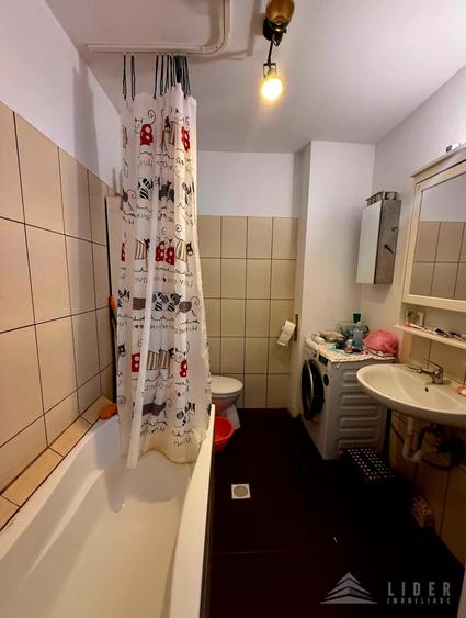 Apartament cu 3 camere semidecomandat, mobilat în Mănăștur
