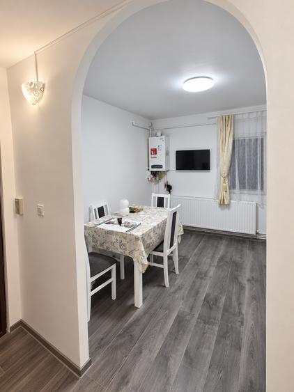 Apartament cu 2 camere semidecomandat în Dâmbovița
