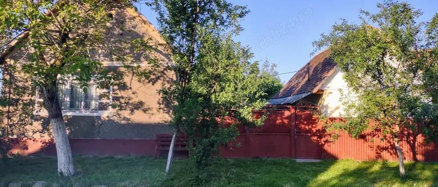 Casă cu 3 camere în Buteni