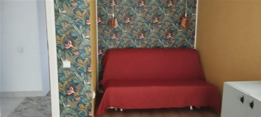 Vand casa mobilata, utilata, gradina generoasa, transport microbuz si tren spre - 13