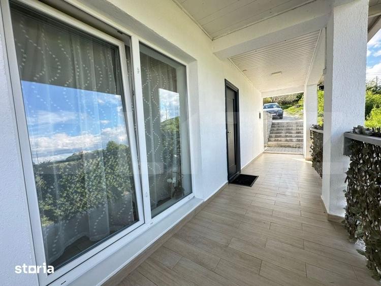 Casă cu 4 camere cu Teren 1660 Mp în Vulcan
