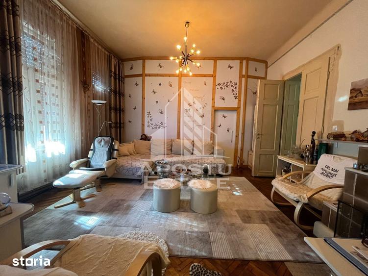 Casă cu 7 camere cu Teren 1129 Mp în Iosefin