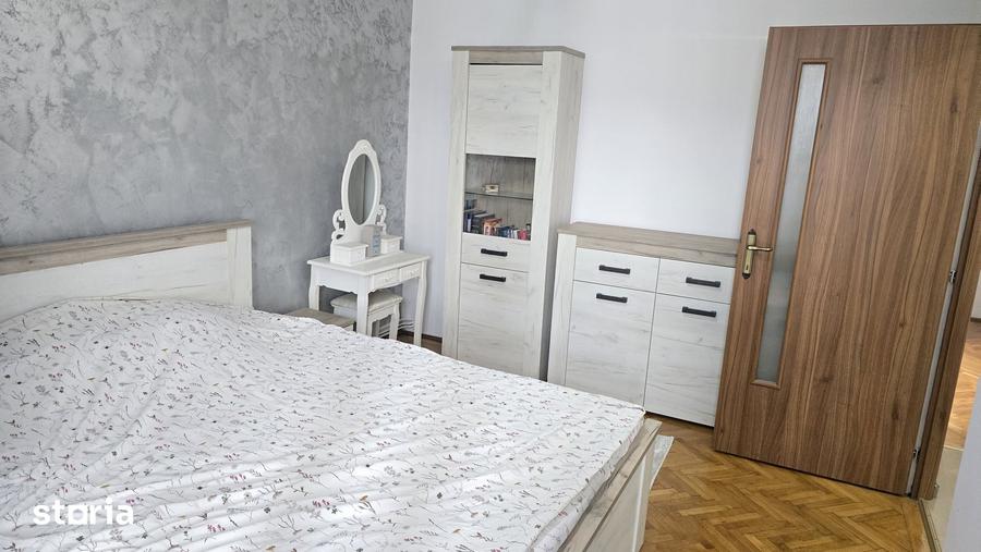 Apartament cu 3 camere în Central