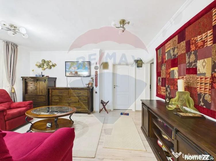 Apartament cu 4 camere semidecomandat în 13 Septembrie