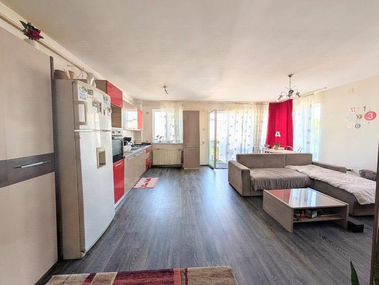 Apartament cu 2 camere, mobilat în Florești