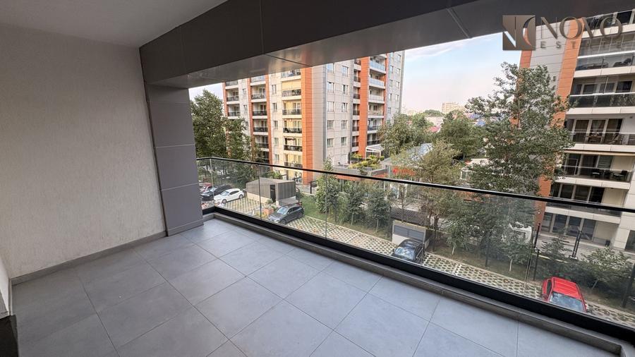 Apartament cu 3 camere semidecomandat, mobilat în Dristor