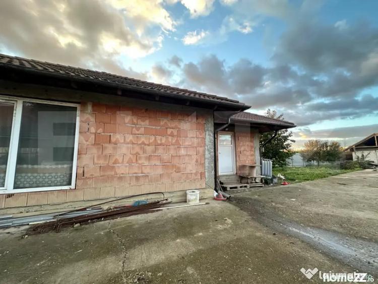 Casă cu 4 camere cu Teren 1500 Mp în Vetiș