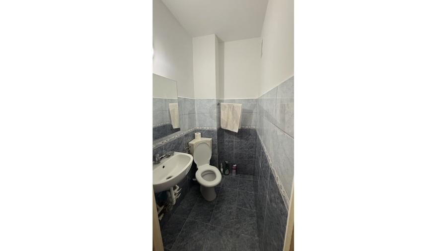 Apartament cu 3 camere semidecomandat, mobilat în Drumul Taberei