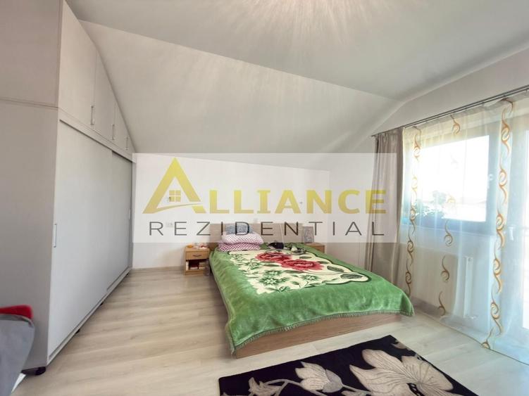 Casă individuală cu 4 camere decomandat cu Canalizare în Berceni
