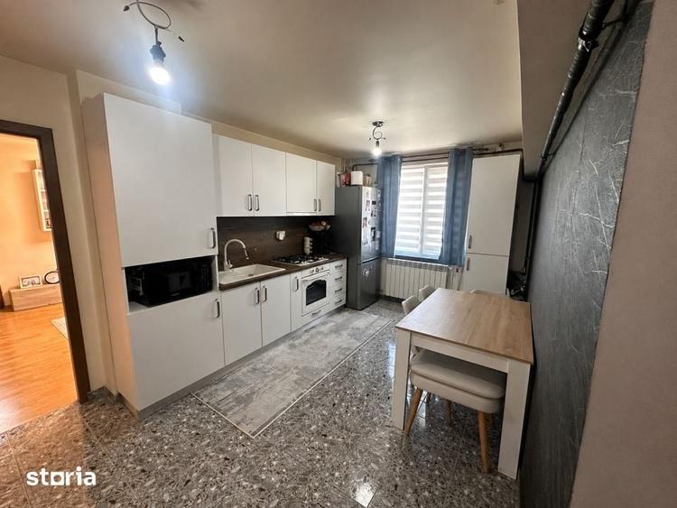 Apartament 3 camere, 70 mp + balcon, 2 bai, centrala noua, boxa Cr - 2