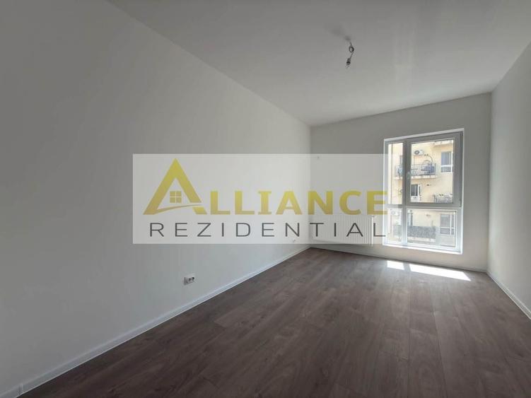 Apartament cu 3 camere decomandat în Metalurgiei