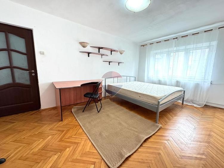 Apartament cu 3 camere de închiriat zona Piata Decebal - 1
