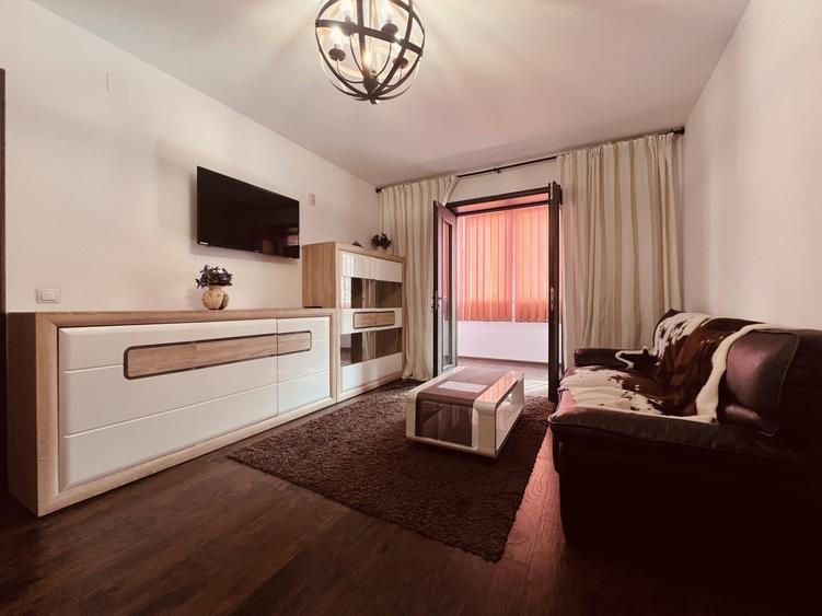 Apartament cu 2 camere semidecomandat, mobilat în Victoriei