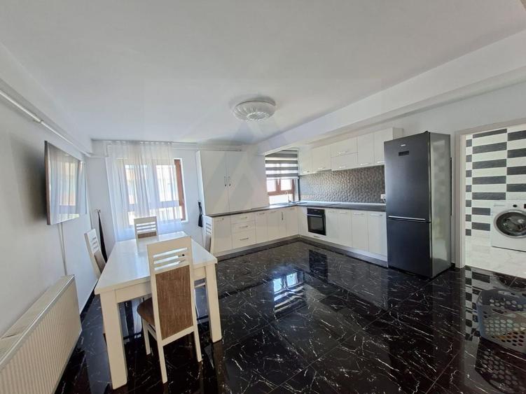 Apartament cu 3 camere decomandat, mobilat în Șelimbăr